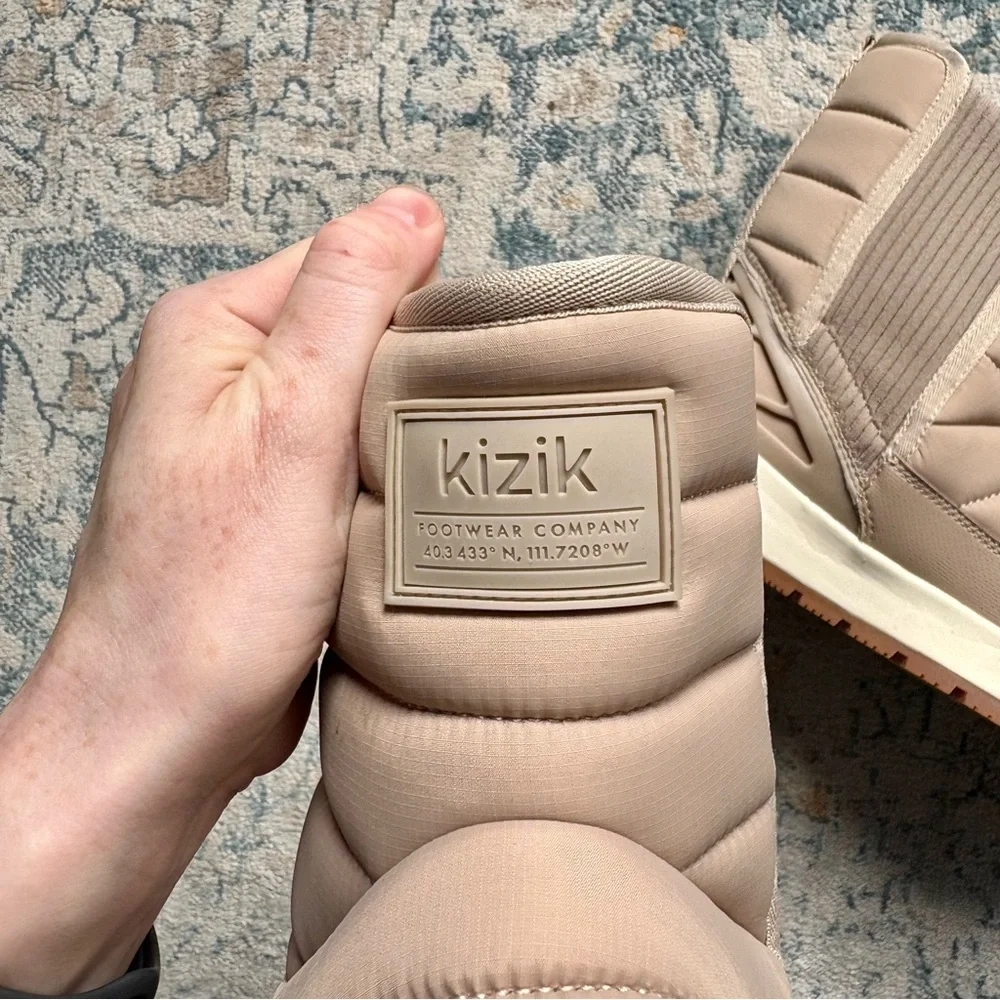 KIZIK Women's Juno Mid Boot in Doeskin Tan Hands Free Shoe Snow Boots Size US 8 - Picture 7 of 12